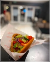 Groot broodje kipdöner